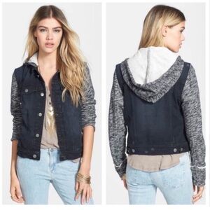 Free People distressed denim jean jacket with knit sleeves size large